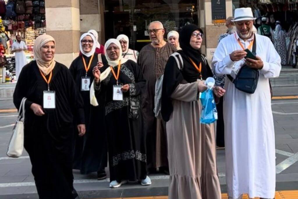 أداء مناسك العمرة في الحرم الشريف